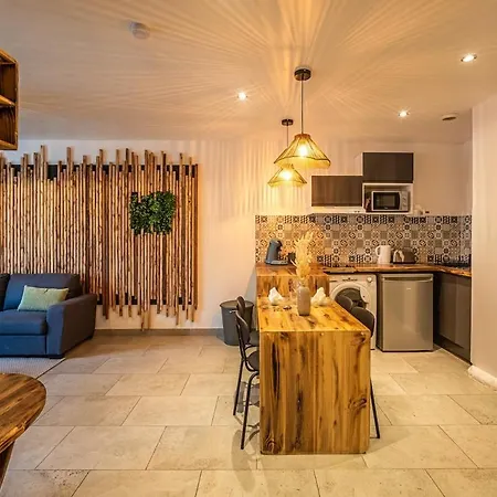 L'eden ~ Poche Gare ~ Centre ~ Parking