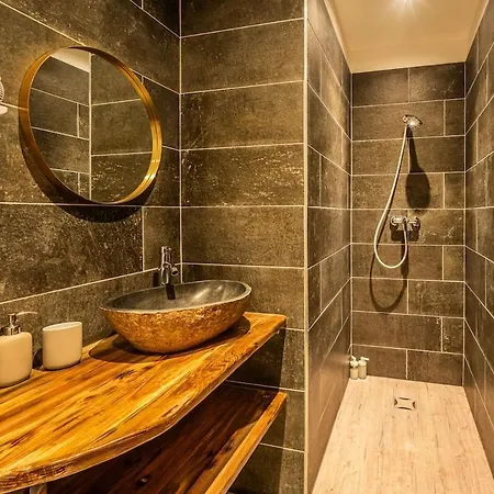 L'eden ~ Poche Gare ~ Centre ~ Parking Lägenhet